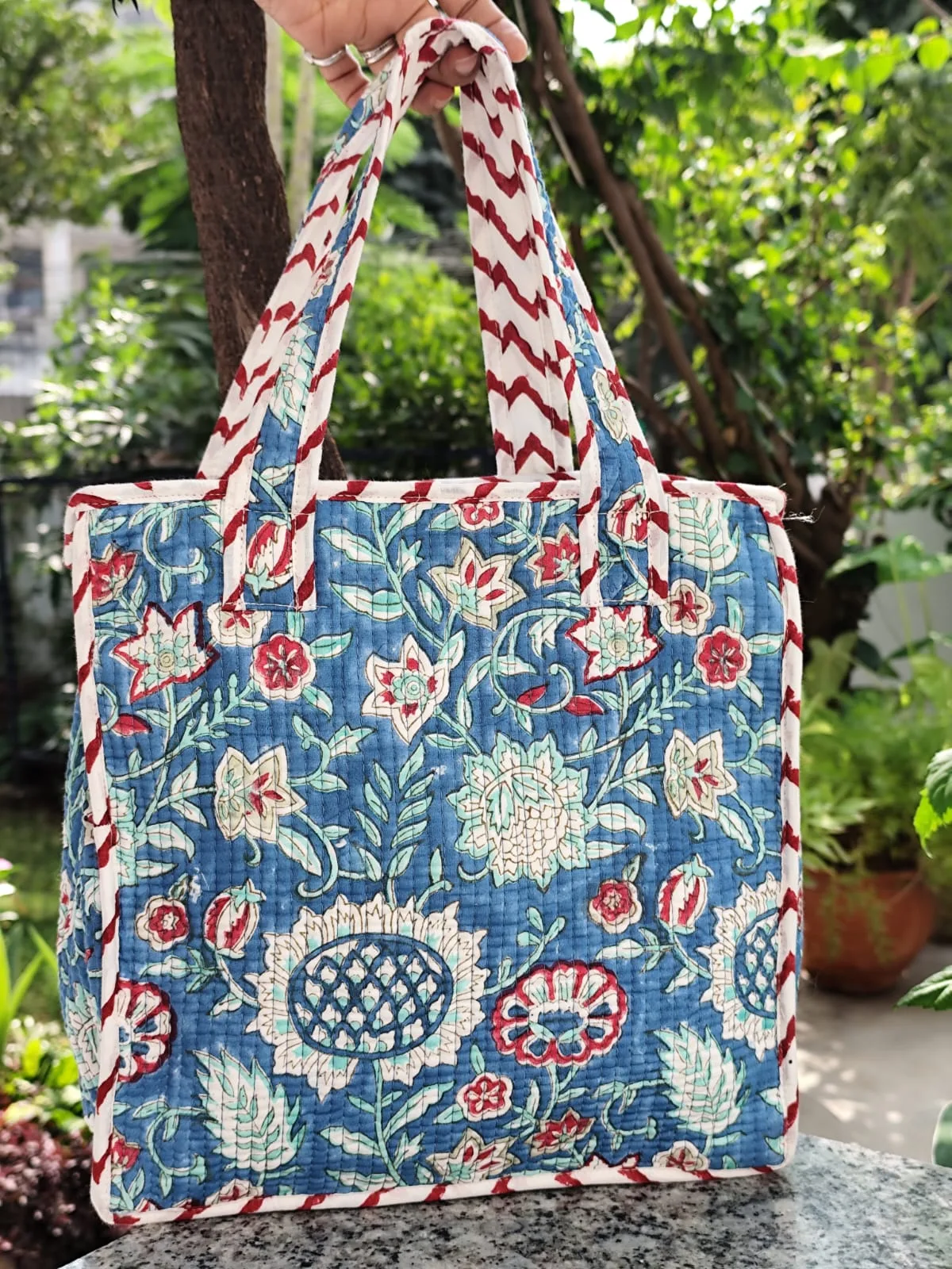 Teal Garden Mosaic Quilted Lunch Bag original product photograph