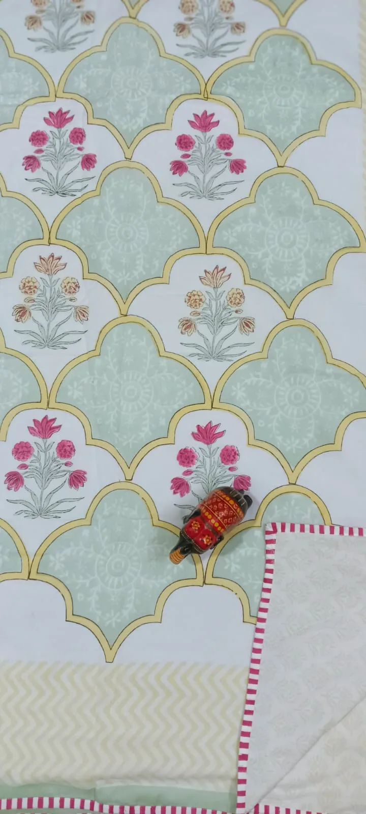 Mint Gulabi Scallop Garden Reversible Hand-Block Dohar original product photograph