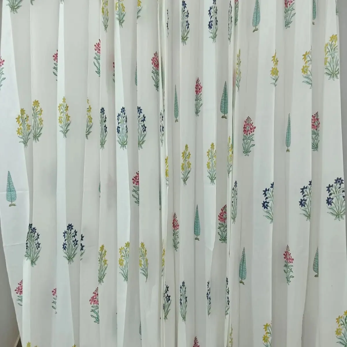 Multicolour Botanical Meadow Pure Cotton Curtains original product photograph