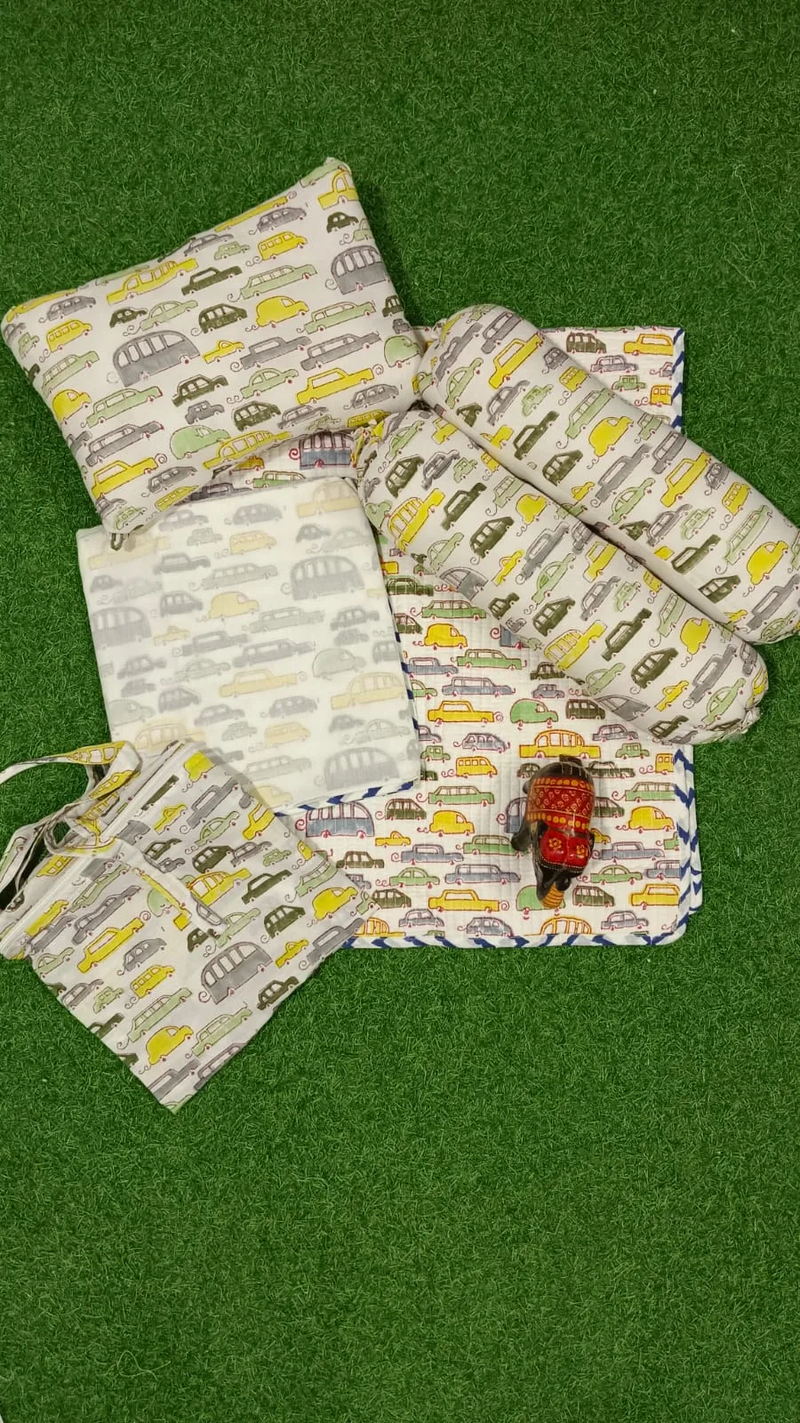 Little City Drive Handblock Kids Bedding Set original product photograph