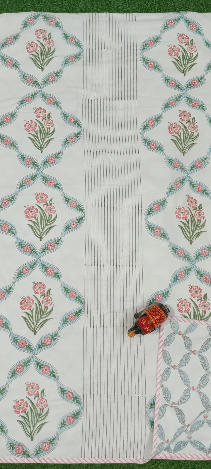 Gulabi Phool Scallop Medallion Reversible Hand-Block Dohar original product photograph