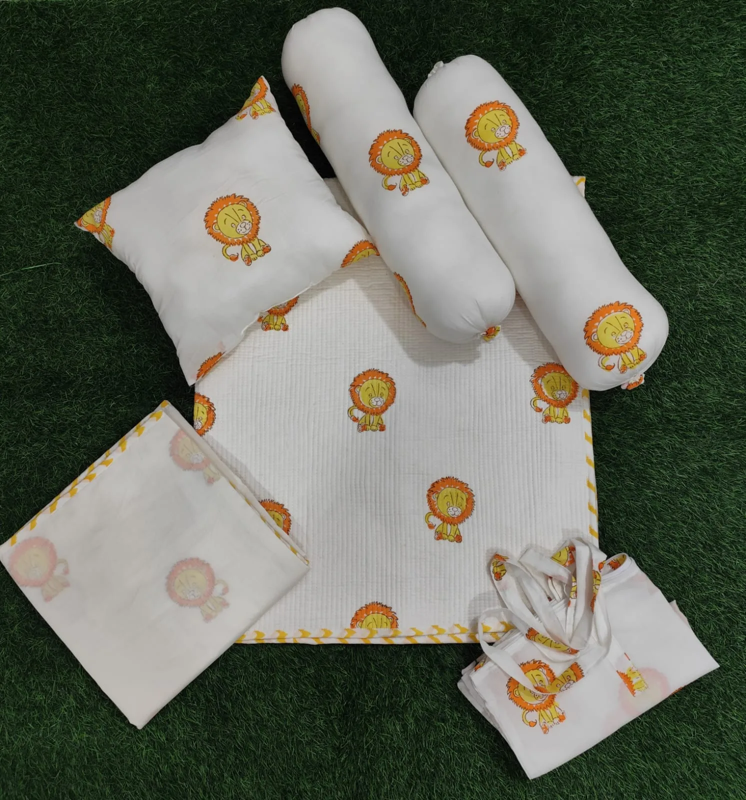 Sunny Lion Handblock Kids Bedding Set original product photograph