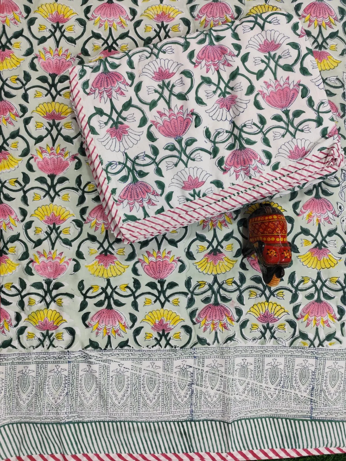 Gulabi Sunehri Lotus Jaal Reversible Hand-Block Dohar original product photograph